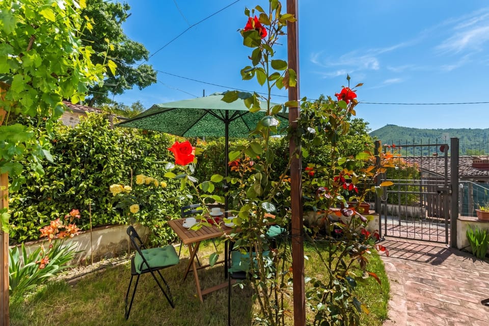 Family Townhome, 2 Bedrooms, Fireplace (La Via degli Dei Base Trekking Home) | Exterior