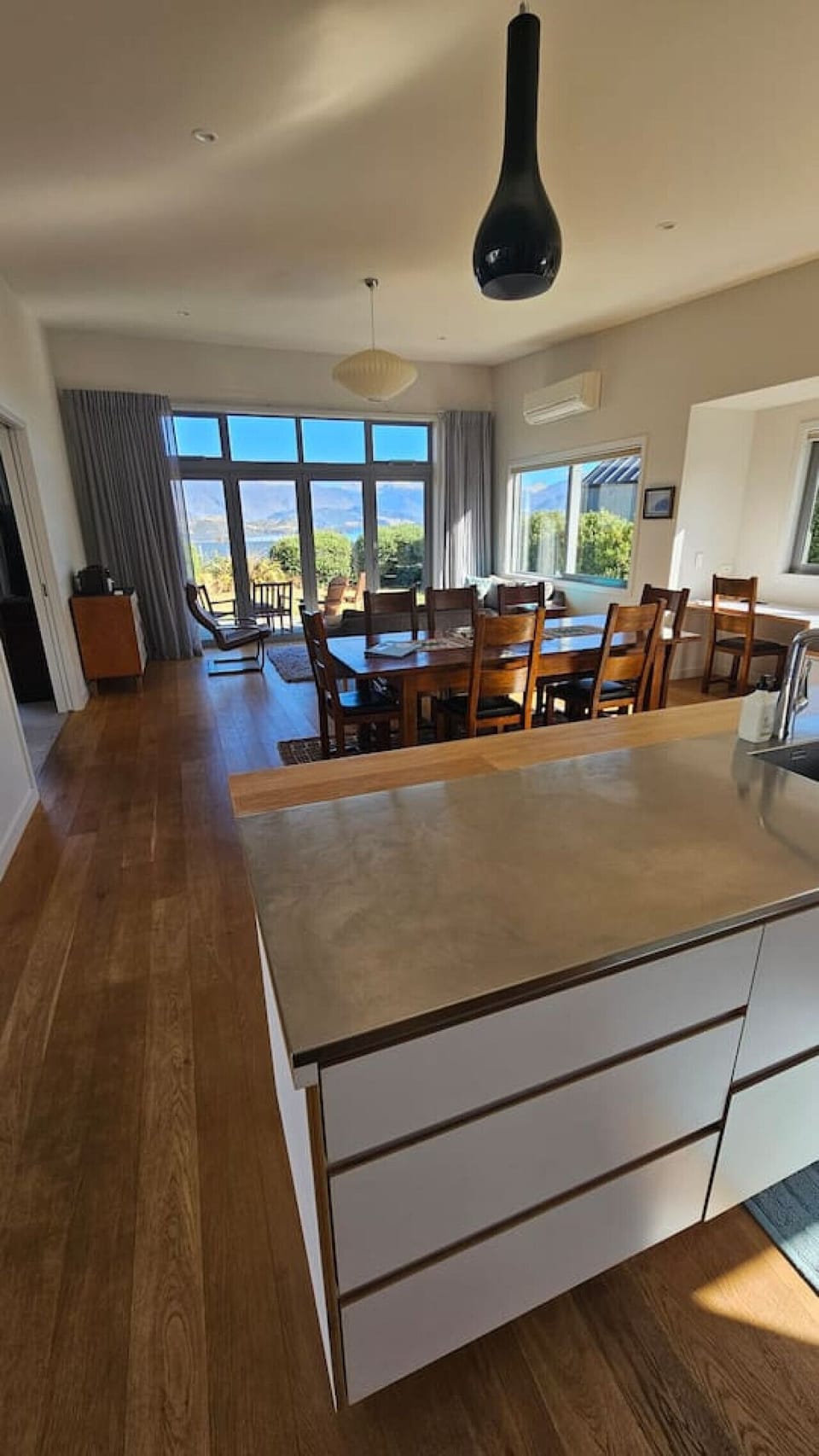 Light, bright and plenty of space.