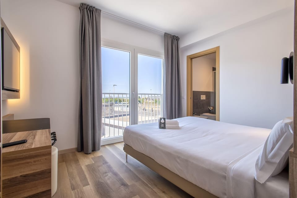 Standard Twin Room | Down comforters, soundproofing, free WiFi, bed sheets