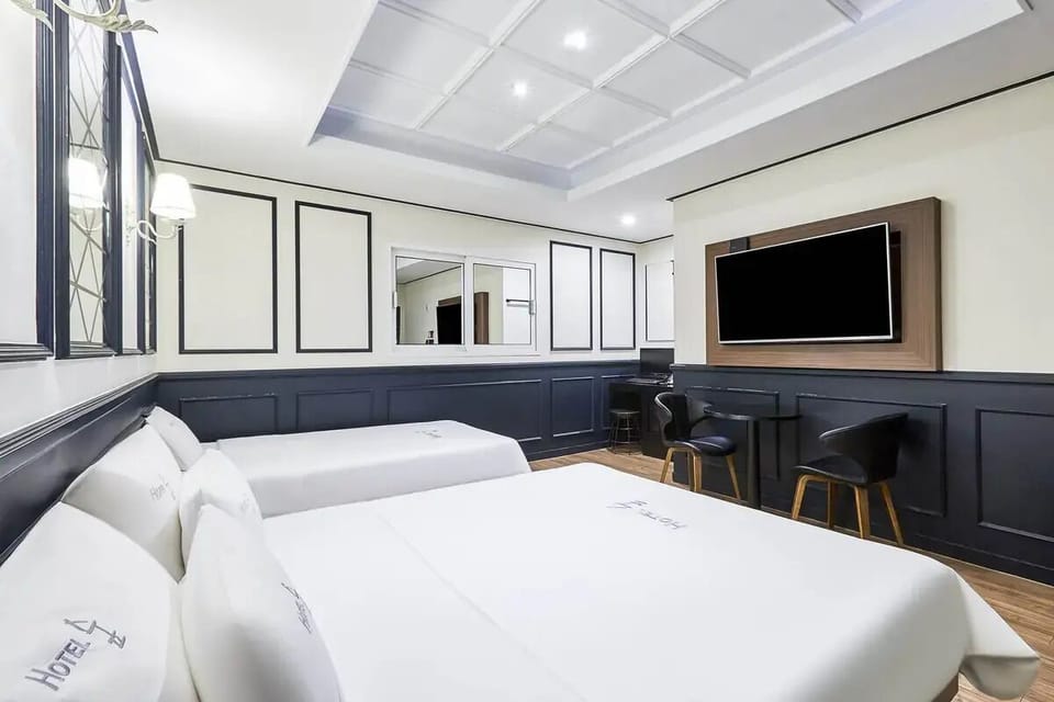 Deluxe Double or Twin Room, Multiple Beds | Desk, laptop workspace, free WiFi