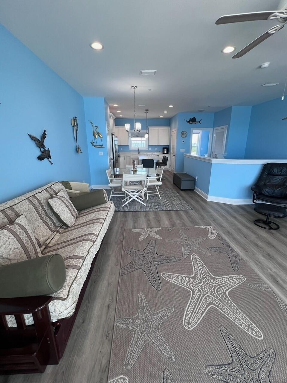 Living Room/Kitchen