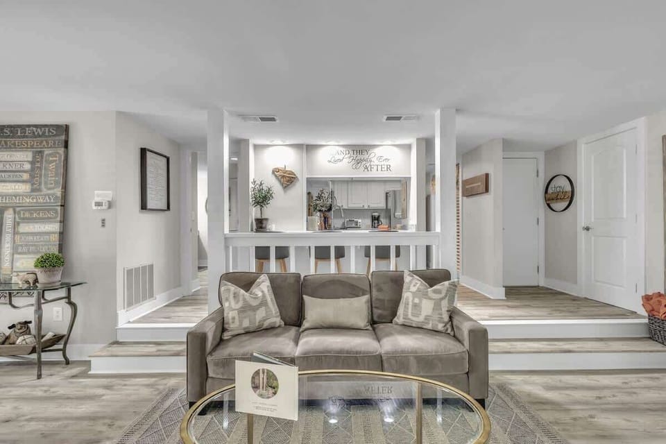 Open Living Area with Pull Out Sofa Be