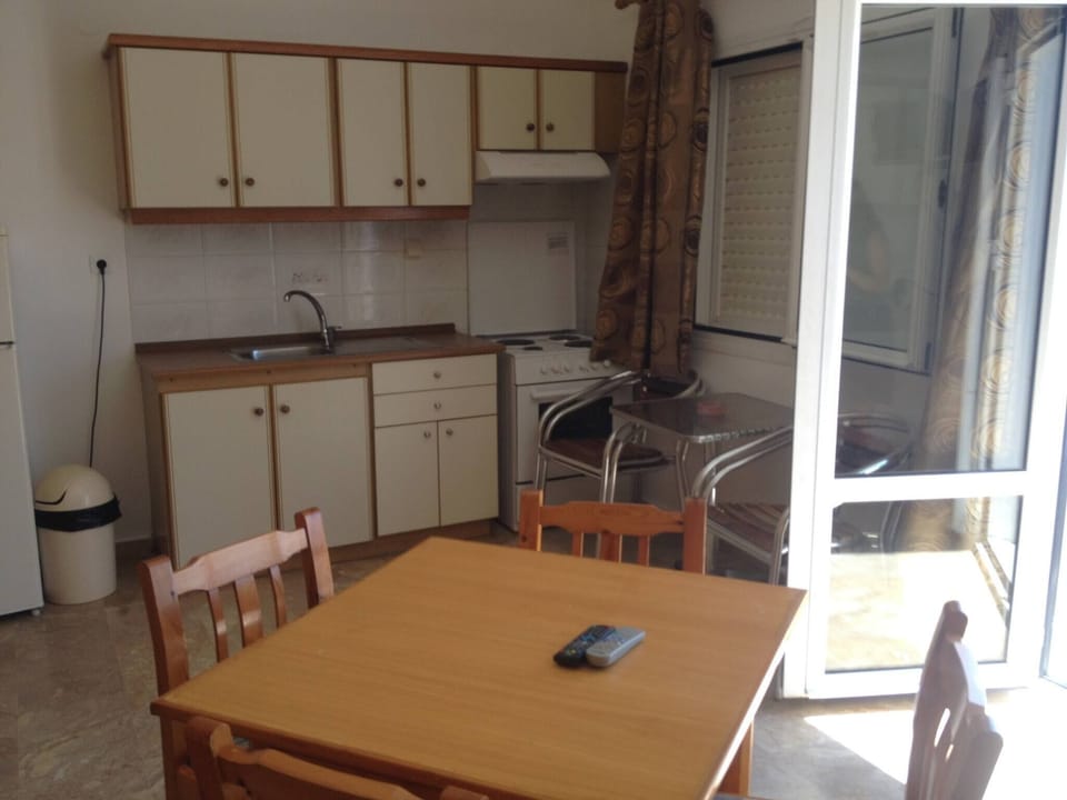 Apartment, 1 Bedroom | Dining