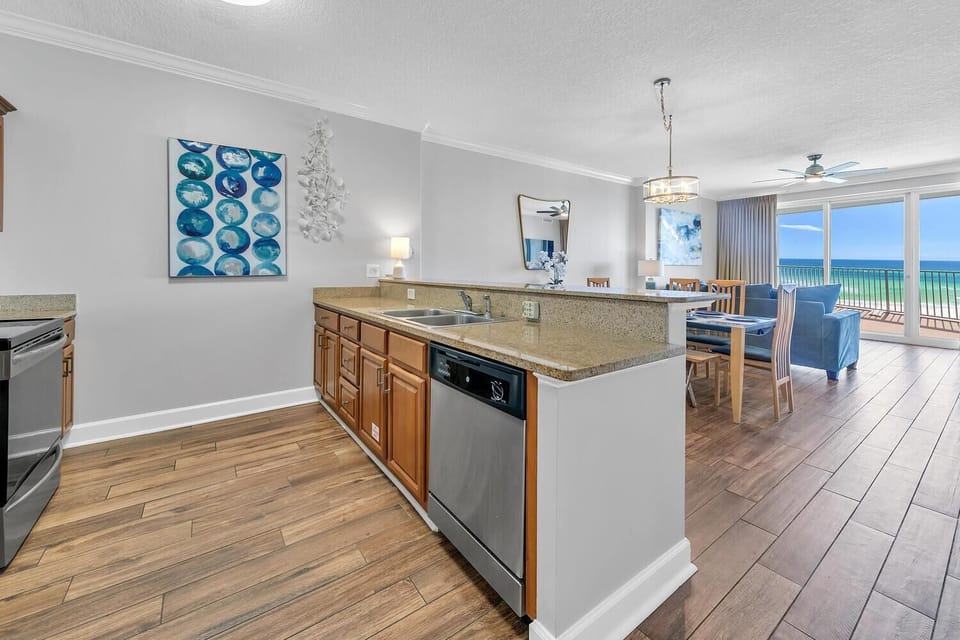 Condo, Multiple Beds (Ocean Reef 1204) | Private kitchen | Oven, toaster