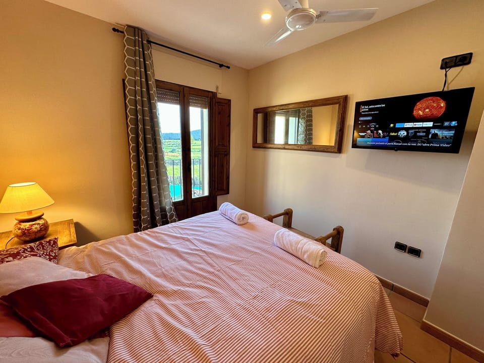 Comfort Double Room, Balcony, City View | Individually decorated, individually furnished, free WiFi, bed sheets