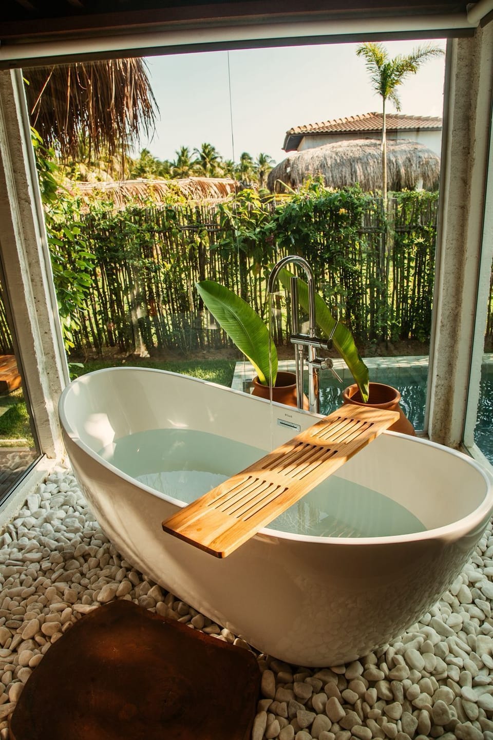Luxury Twin Room, Garden View | Bathroom | Shower, free toiletries, hair dryer, towels