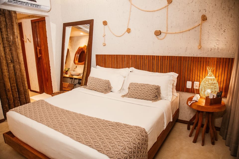 Deluxe Twin Room, Garden View | Desk, laptop workspace, blackout drapes, free WiFi