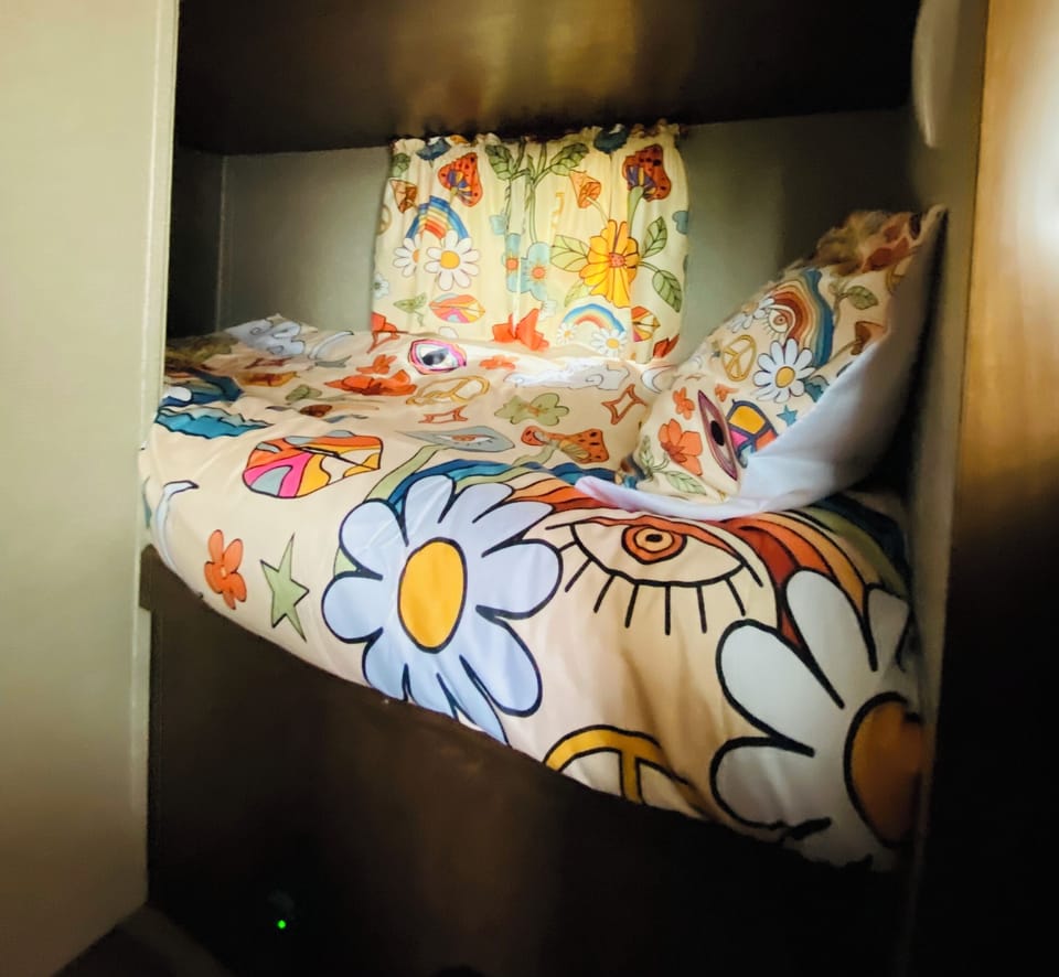 Second picture of single bed