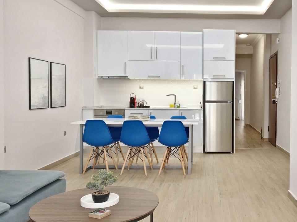 Living room & kitchen