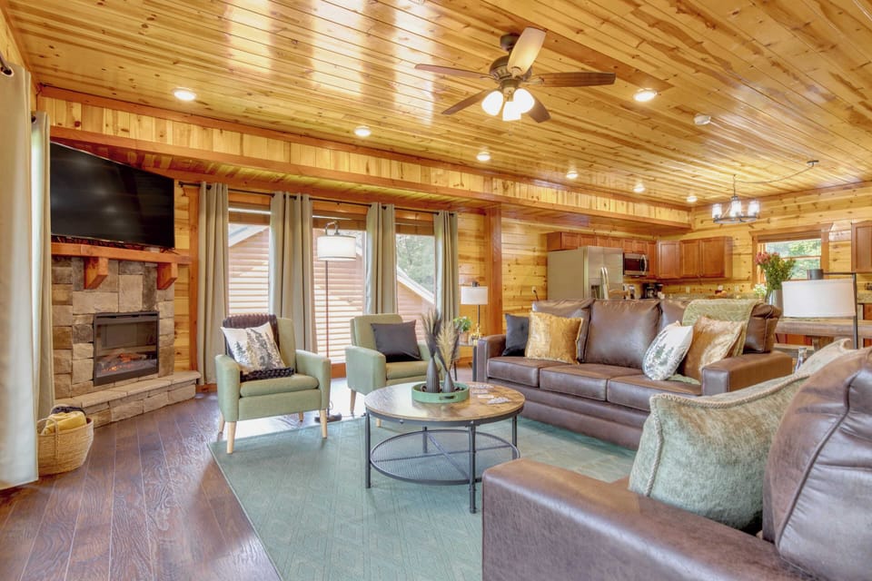 House (6 Bedrooms) | Interior