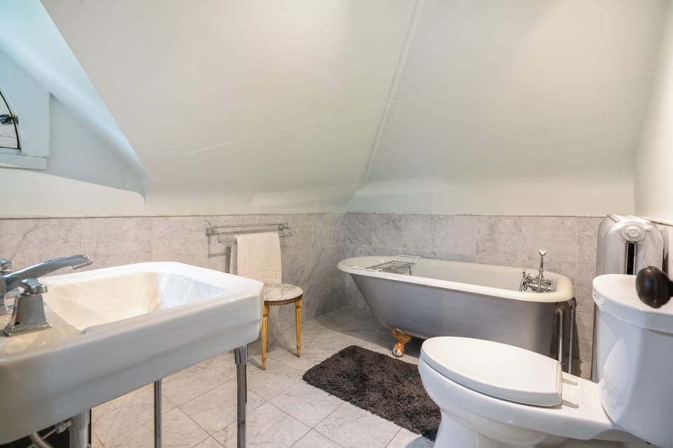 Design Studio Suite | Bathroom