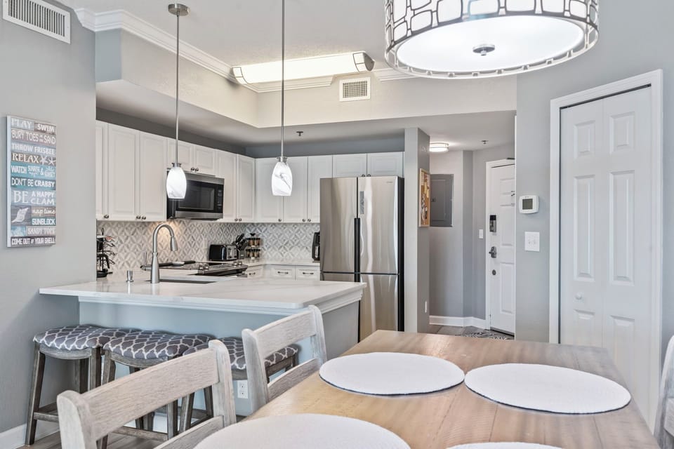 Modern Condo (1)