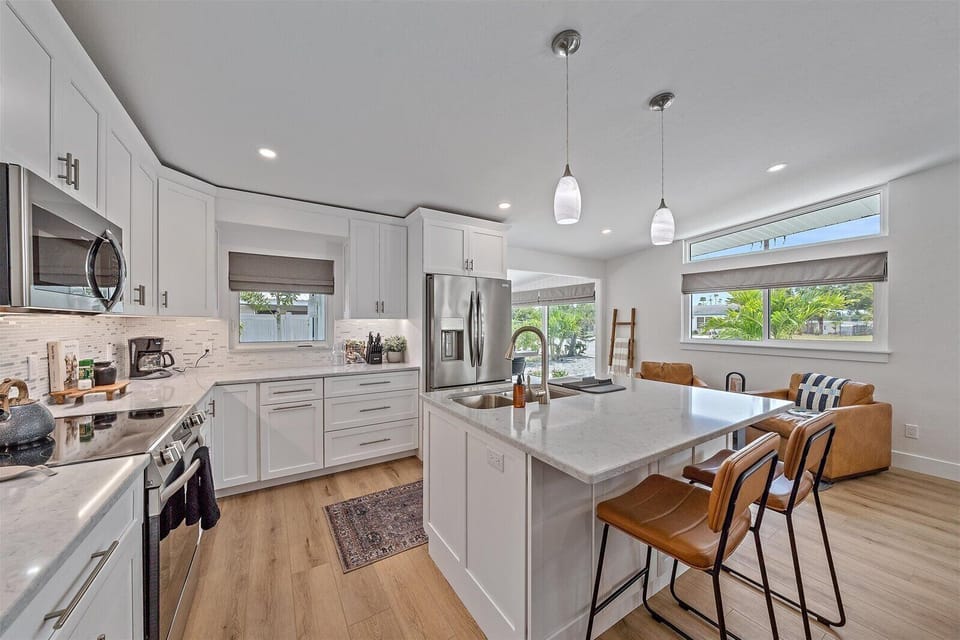 One of our favorite parts... This spacious and beautiful fully-equipped kitchen!