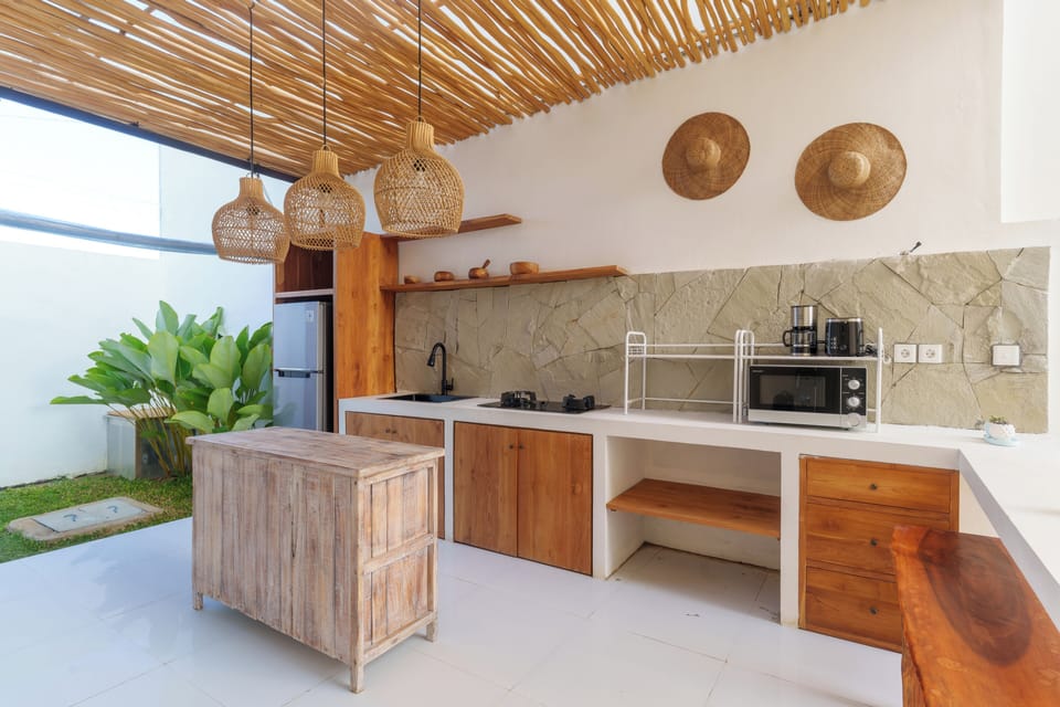 Exclusive Villa | Private kitchen | Fridge, microwave, stovetop, toaster