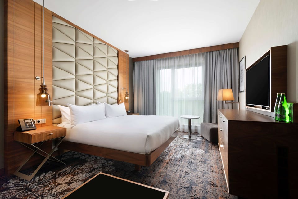 In-room safe, laptop workspace, iron/ironing board, cribs/infant beds