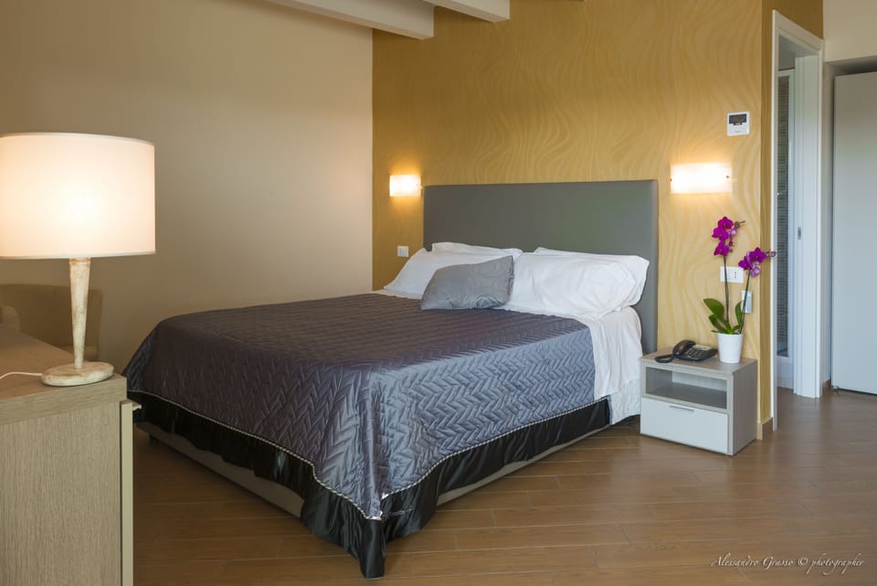 Classic Suite, Accessible, City View | Minibar, in-room safe, desk, soundproofing