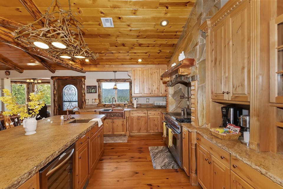 Plenty of space for multiple cooks.