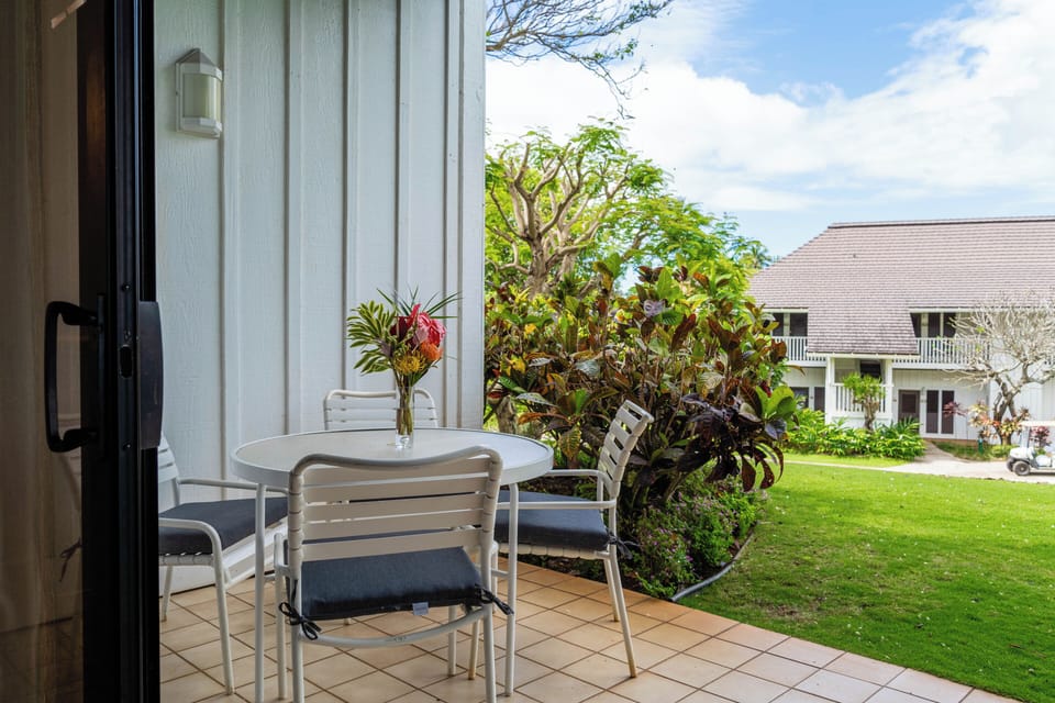 Gather the whole group around your private patio table for morning coffee or an evening toast under the open sky.