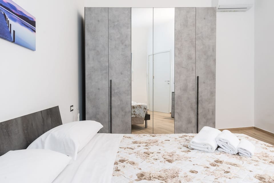 Basic Double Room, 1 Queen Bed, Private Bathroom | Free WiFi