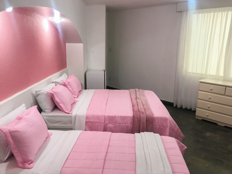 Comfort Quadruple Room | Hypo-allergenic bedding, free WiFi, bed sheets
