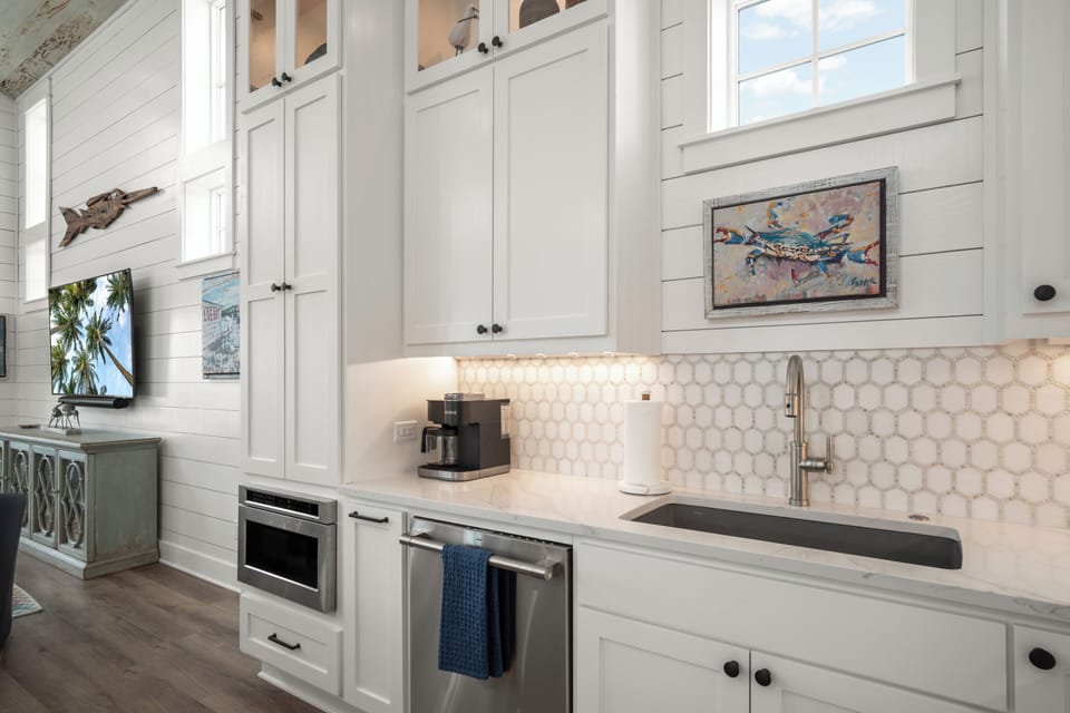Kitchen, 2nd Floor