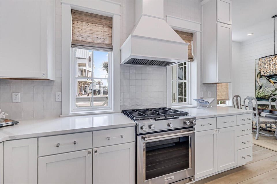 Kitchen, 1st Floor