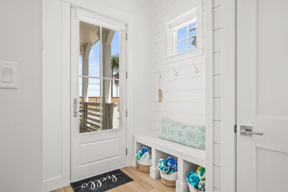 Entryway & Mud Area, 1st Floot