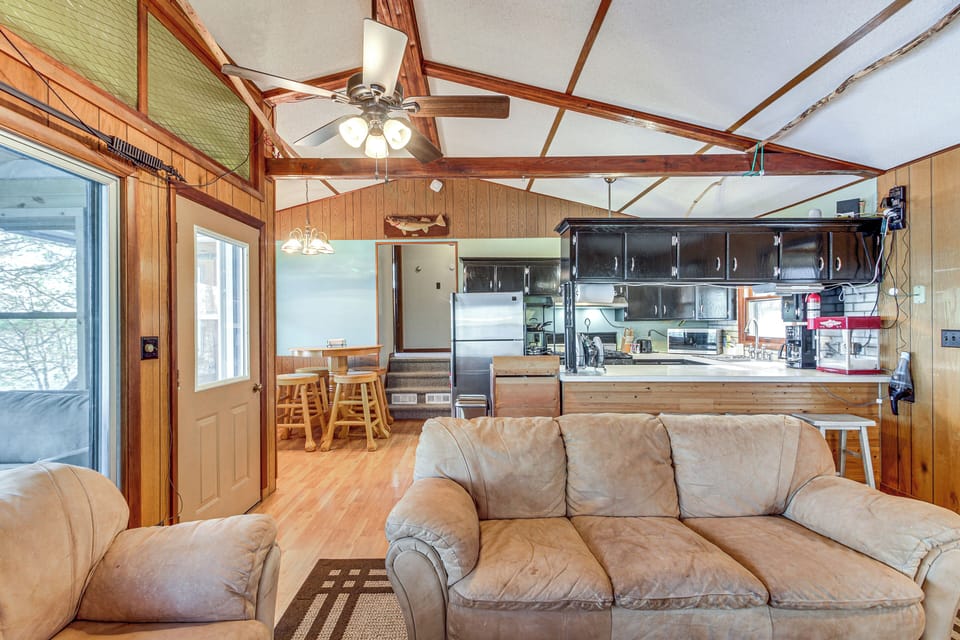House (2 Bedrooms) | Interior