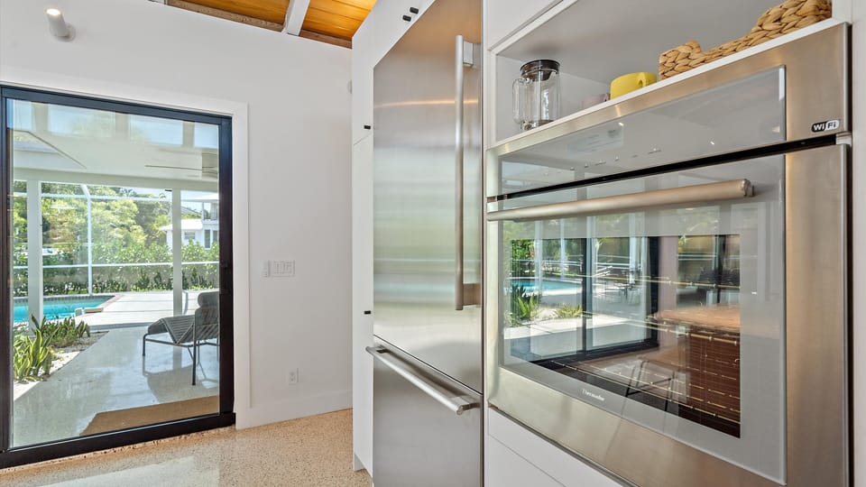 House, 3 Bedrooms | Private kitchen | Coffee/tea maker, fridge, oven, toaster