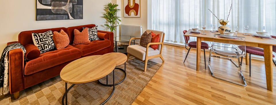 Deluxe Apartment, City View | Living area | TV, Netflix, streaming services