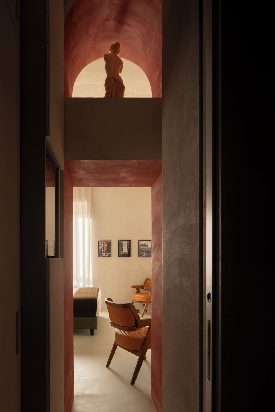 Standard Room, City View | Minibar, in-room safe, desk, soundproofing