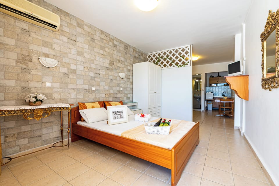 Deluxe Apartment | 2 bedrooms, free WiFi, bed sheets