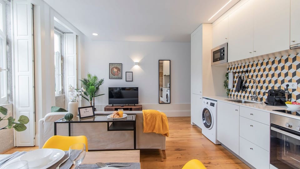 View of whole living area / kitchenette