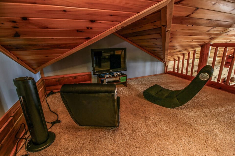 Game nights, movies, and fun - this loft retreat is perfect for making fun memories.