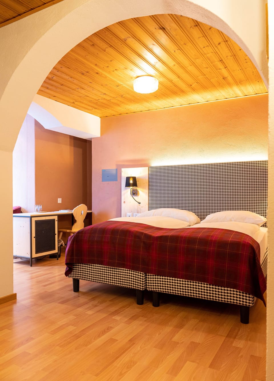 Comfort Double Room | Minibar, in-room safe, desk, WiFi (free)