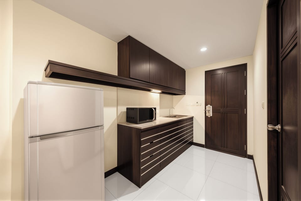 Superior Twin Room | Premium bedding, in-room safe, desk, WiFi (free)