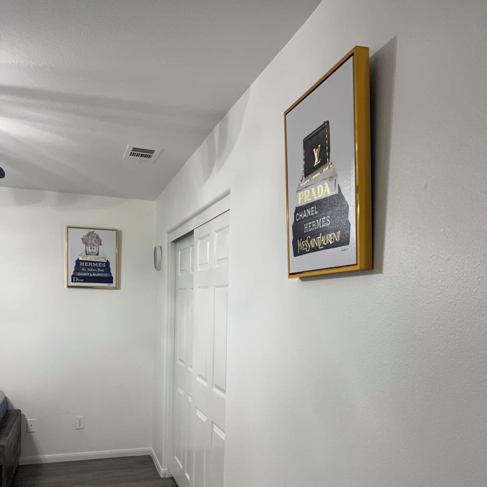 Twin Bedroom 