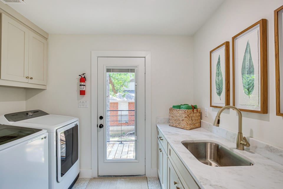 In-Unit Laundry