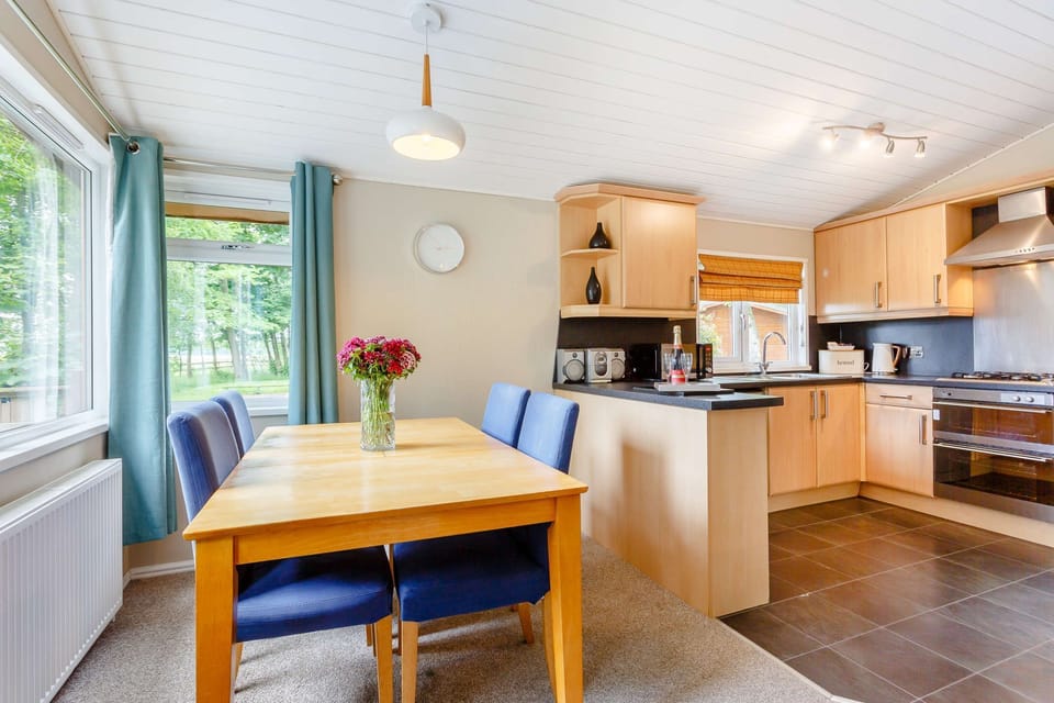 Kingham Lodge Open Kitchen Living Space