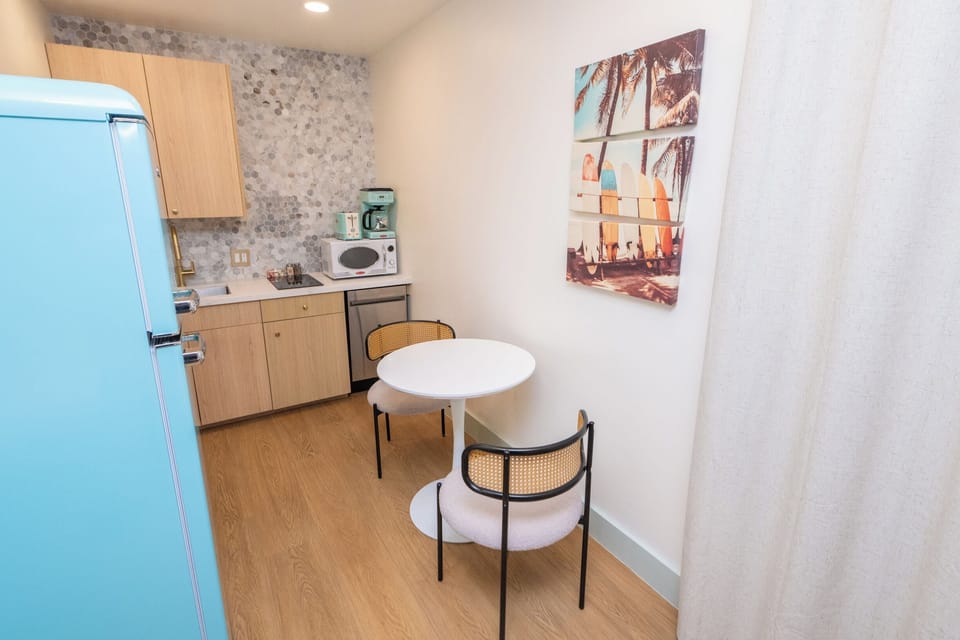 Luxury Room, 1 King Bed, Roll-in Shower, Kitchenette | Individually decorated, individually furnished, blackout drapes