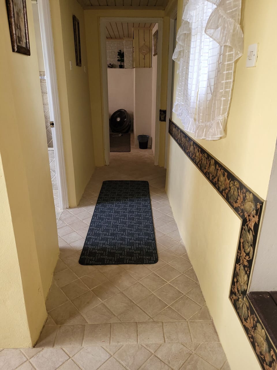 Corridor to bedrooms and bathroom