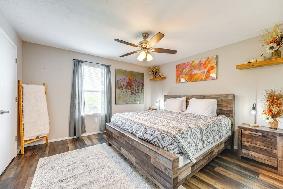 Bedroom 1 | King Bed | Linens Provided