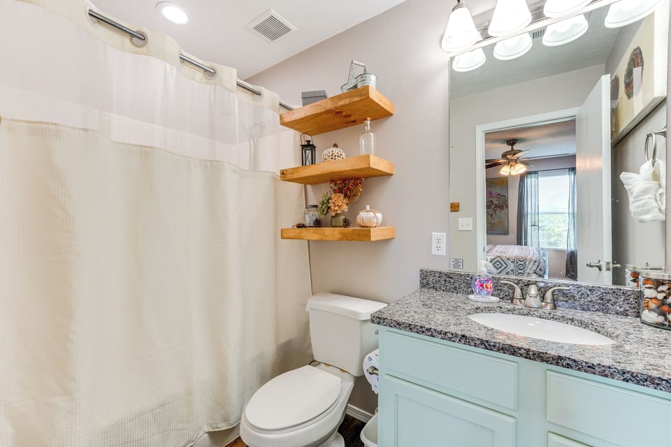 Full Bath | Towels | Hair Dryer