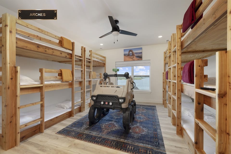 Upper Level: Bedroom 7, ARCHES, w/ 12 twin beds & ensuite bathroom