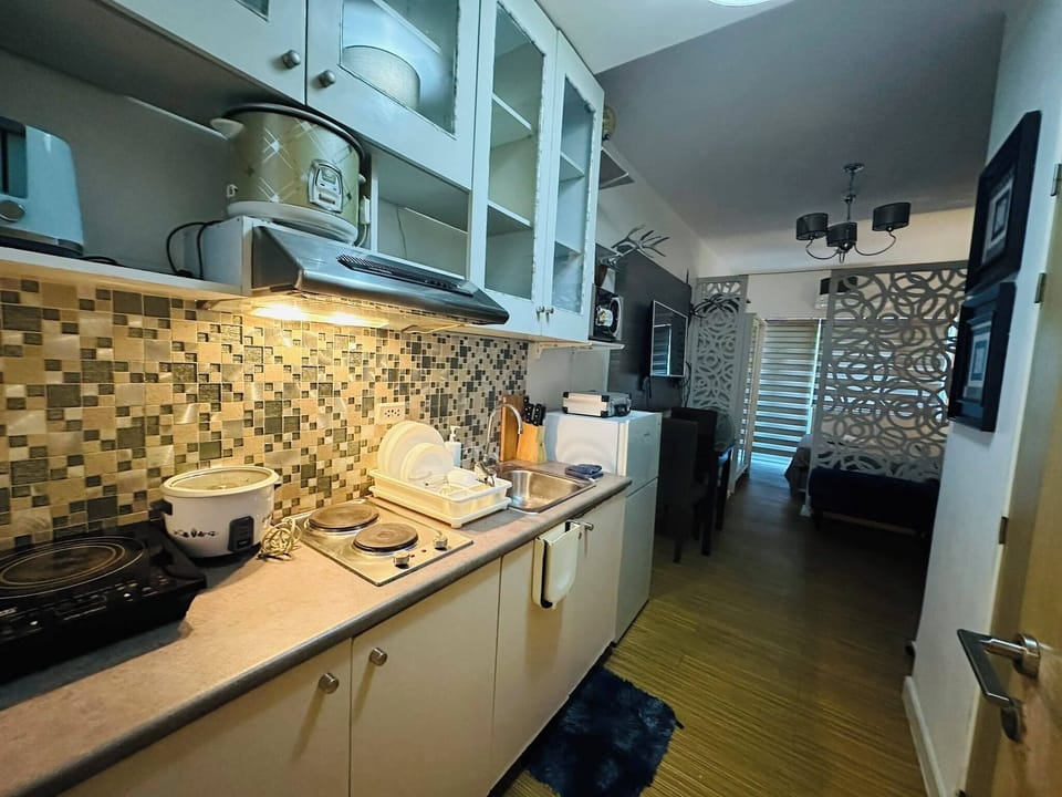 Comfort Single Room, Balcony, City View | Private kitchenette