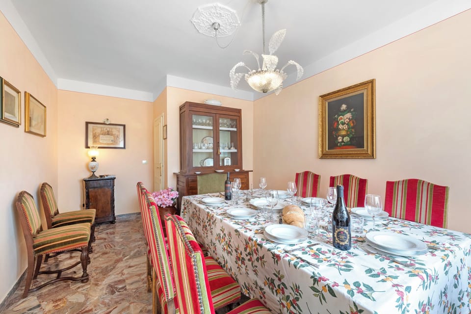 Family House, Multiple Bedrooms, 2 Bathrooms, Mountainside (Villa Ortensie Garden with amazing) | Dining