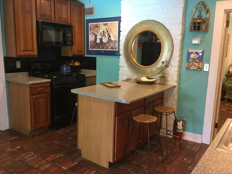 Our kitchen is fully stocked with anything you might need , including coffee, tea, paper towels and bottled water. We even provide some Louisiana Spices! Bring your own food and cook it on our gas stove and oven. We also  provide a microwave oven!