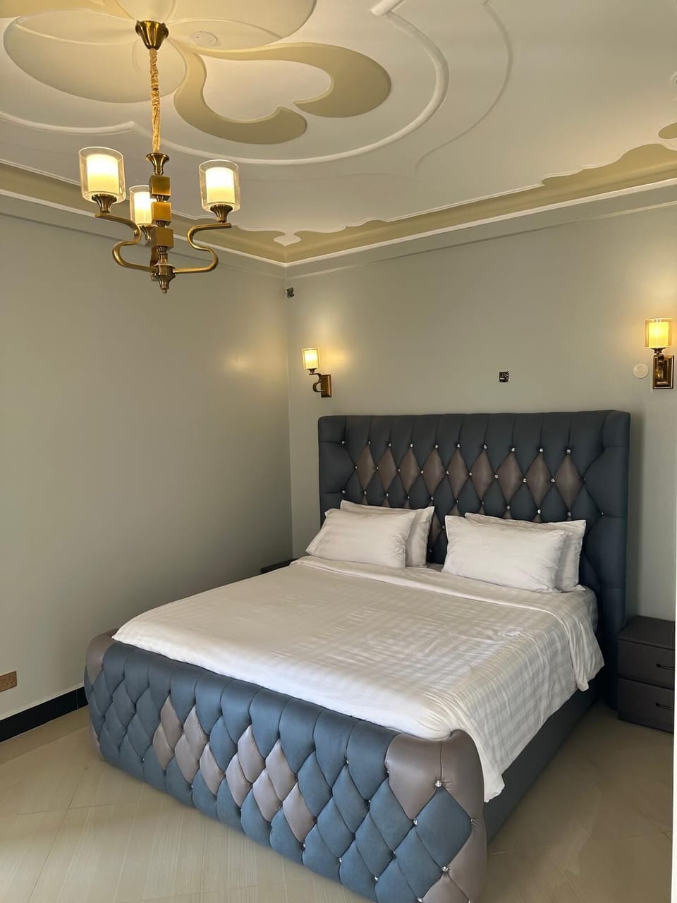 Deluxe Double Room, 1 King Bed, Balcony, City View | Desk, soundproofing, iron/ironing board, free WiFi