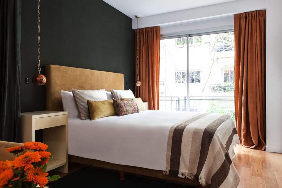 Premium bedding, in-room safe, individually decorated