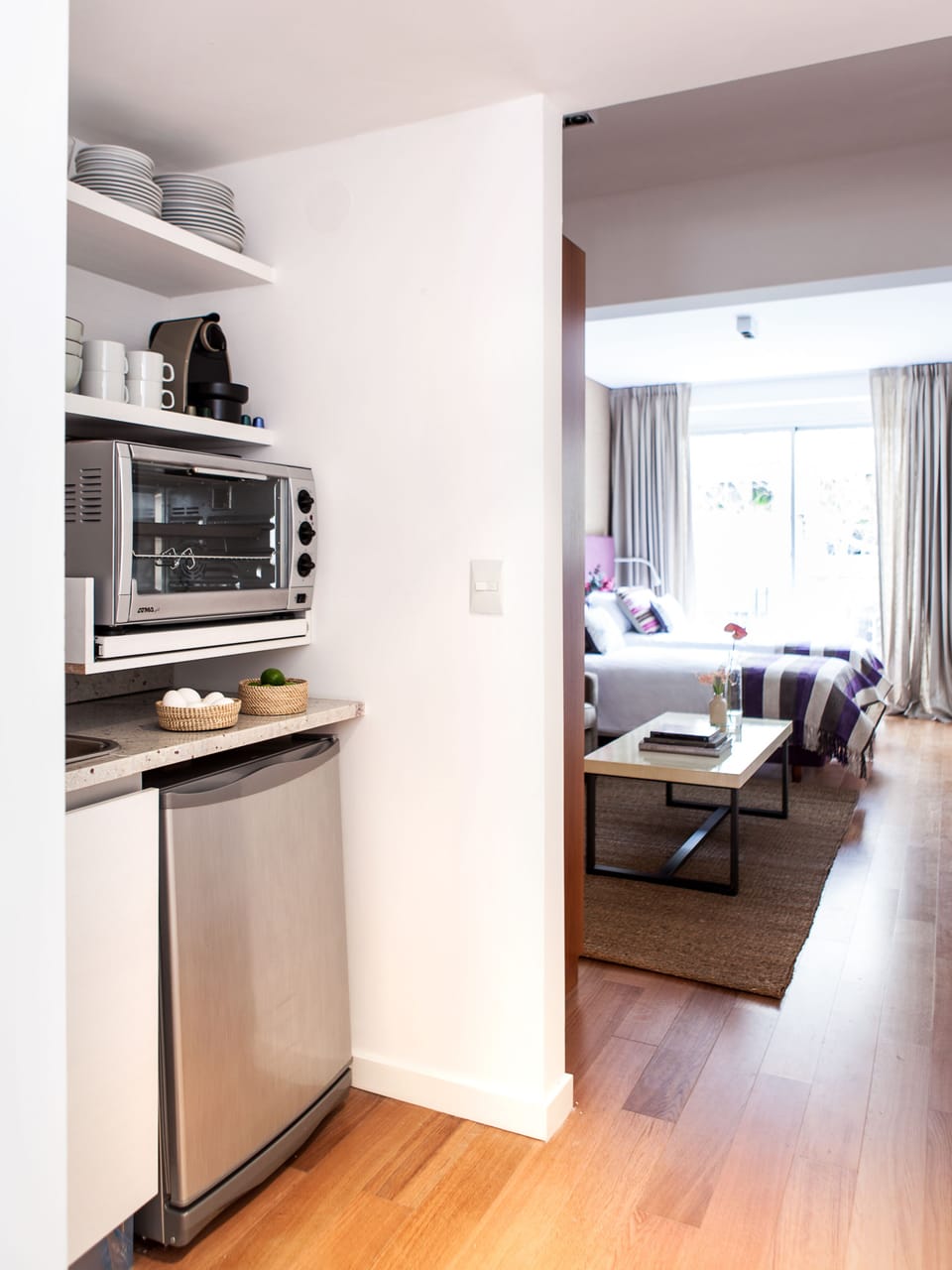 Fridge, microwave, oven, coffee/tea maker